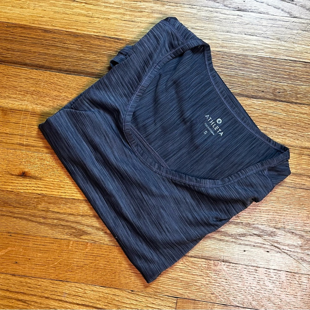 Athleta Gray Short Sleeve Tee Breezy T Shirt Womens Sz S Yoga Workout Gym Active